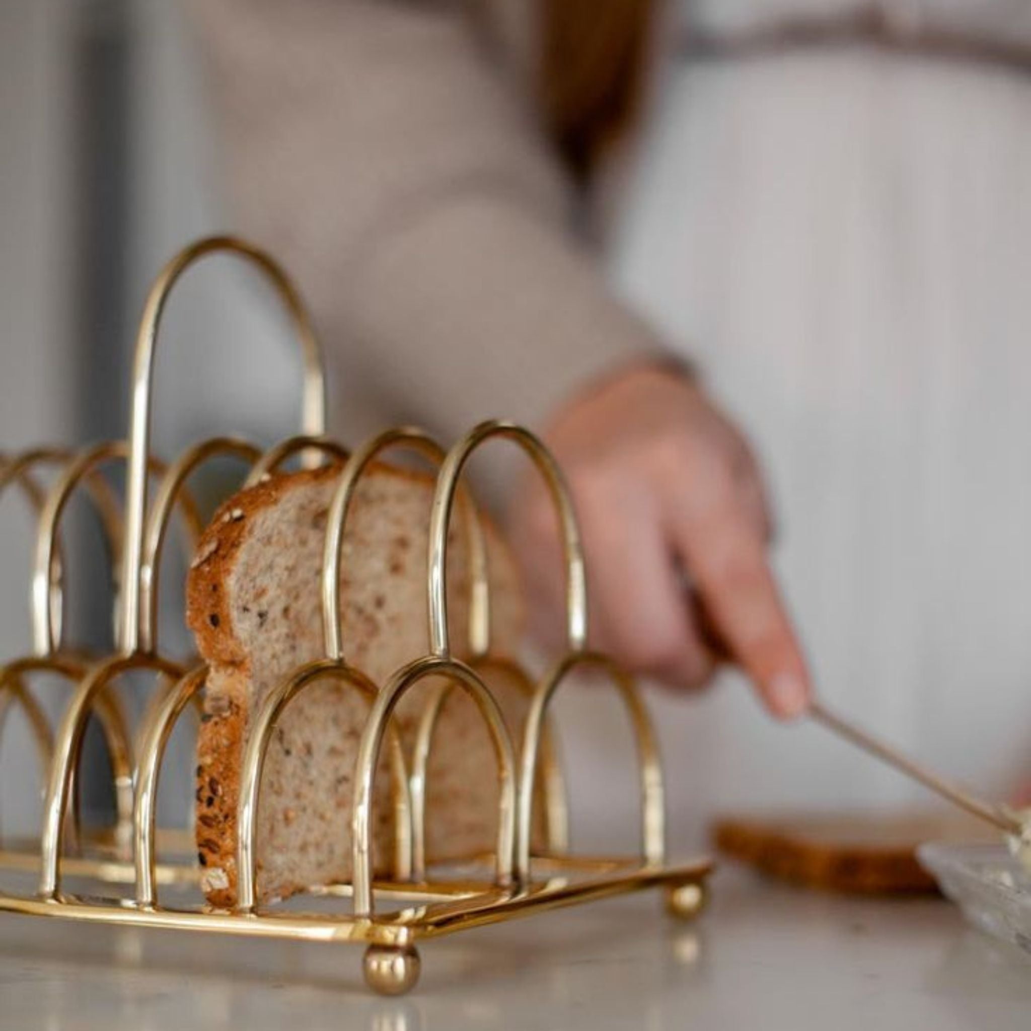 BRASS STAND - TOAST/MAIL/BOOKS